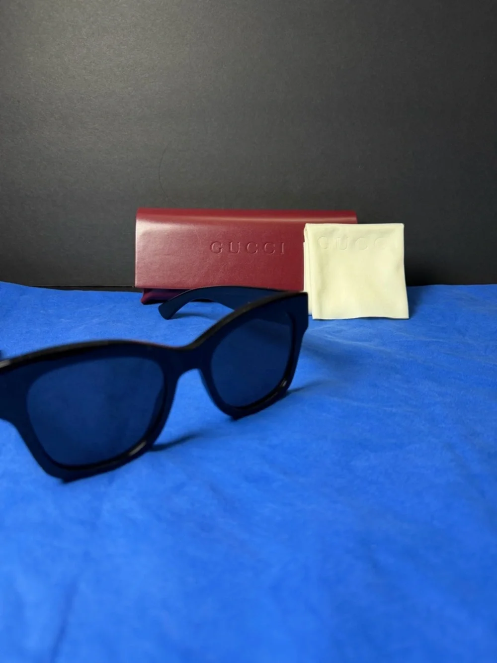 NEW Authentic Gucci Black and Grey Oversized Sunglasses GG1789S - Picture 2 of 10